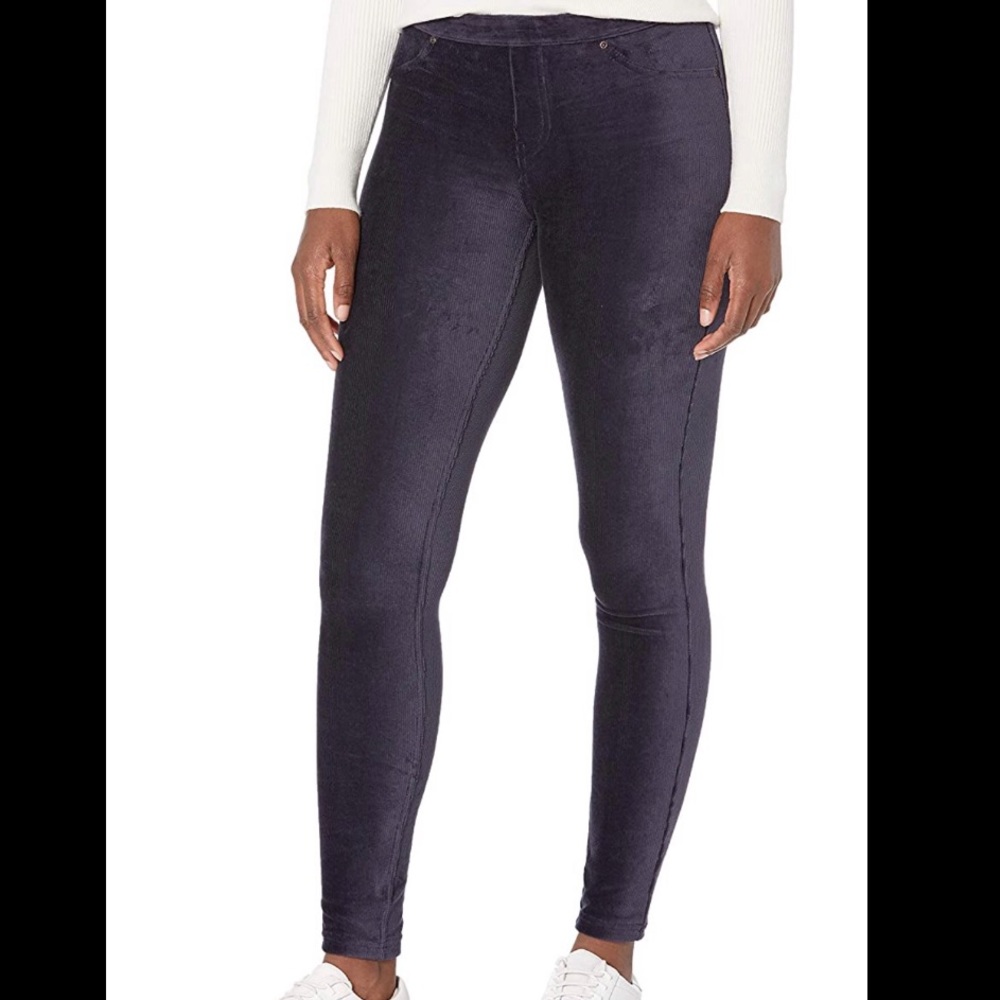 HUE Corduroy Leggings